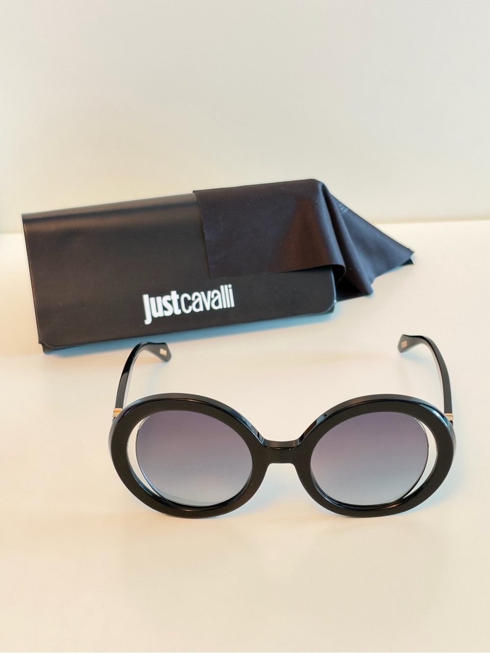 Just Cavalli Black Round Gradient Frame Sunglasses SJC028